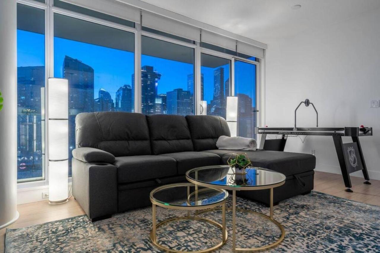 Luxury Apartment On The 9Th Floor Near Stampede, Complimentary Wine, 2 Car Ug Parking YYC Exteriér fotografie